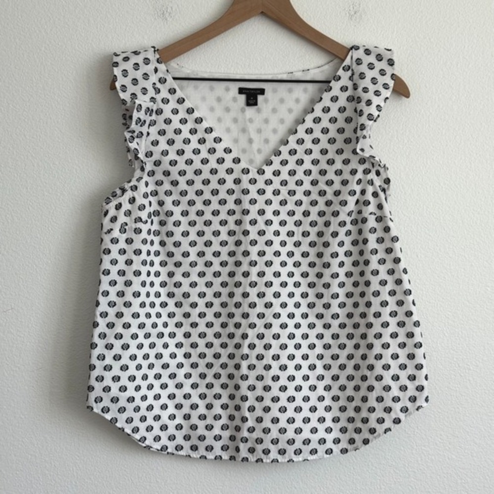 Ann Taylor Coquette Ruffle V-Neck Top Navy White Dotted Swiss Dot Office Siren M